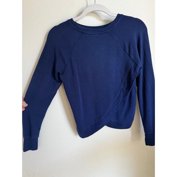 Athleta Girl Crew Neck Light Sweatshirt Long Sleeve Shirt Blue Size XL (14) - Picture 7 of 8